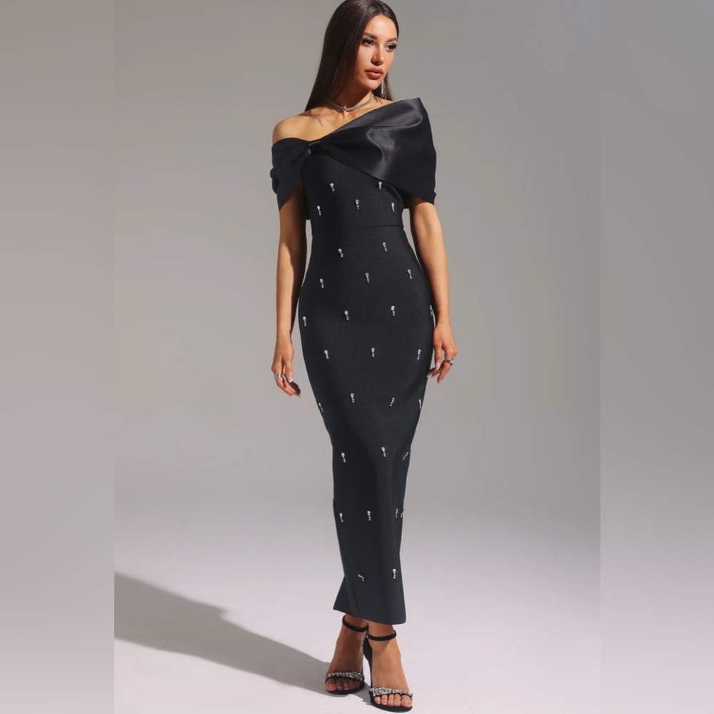 Bella Barnett Palez Sleeveless One Shoulder Diamond Bow Bandage Maxi Dress- XL